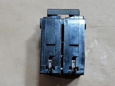 15 Amp 2 Pole 120/240 Volts Circuit Breaker