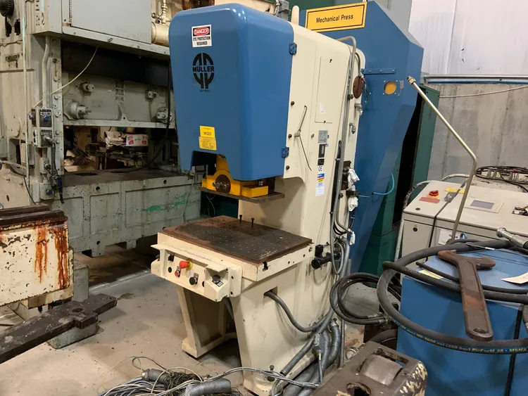 Used 2002 MULLER EXP60 SF/HK Gap Frame (OBS) Presses Michigan US | Holland Equipment Hunters, Inc. #47559