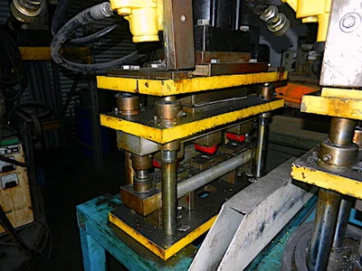 HURRICANE PANEL PUNCHING & SHEARING STATION
