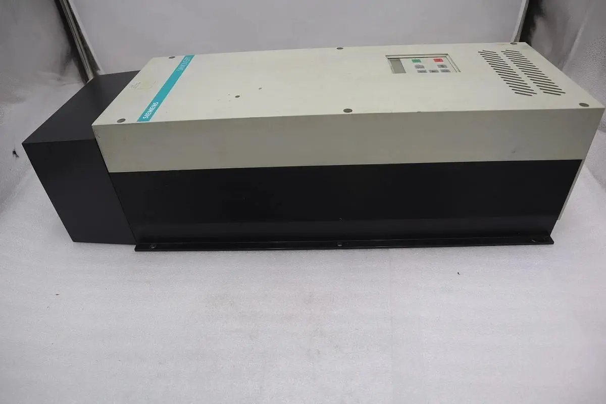 SIEMENS 6SE2117-3AA21 / 6SE21173AA21 (NEW) DRIVE AC 15HP 25AMP 300/500V #999-C