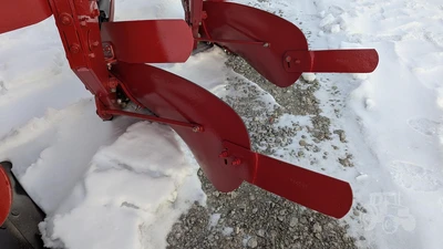 USED MASSEY FERGUSON 66