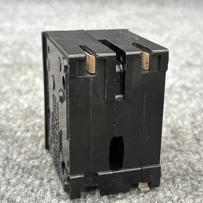 Used GE THQL2150 Circuit Breakers California US | Davliegogo LLC #1705556