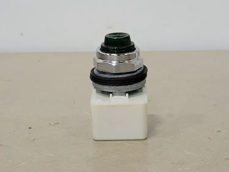 New | in-Stock SCHNEIDER ELECTRIC 9001KM1 Lighting British Columbia CA | Lenmark #328028