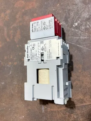 ALLEN BRADLEY 700-CF310D* Power Supply | Buy Per Pound (2)