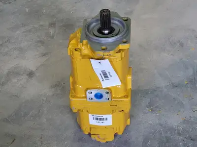 NEW KOMATSU 705-52-31080R