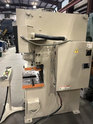 USED 2002 KOMATSU PRESSES KOMATSU OBS35-33 PRESS