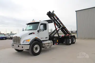 New | in-Stock 2027 PETERBILT 548 Rolloff Trucks Texas US | Roll Off Truck World #1492000