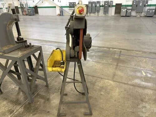 Used BURR KING 562 Wide Belt Sanders Georgia US | The Equipment Hub 5 #163285