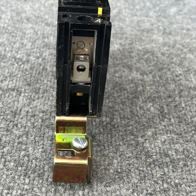 Used Square D ["FY14020", "FY14020A", "FY14020B", "FY14020C"] Circuit Breakers California US | Davliegogo LLC #1705862
