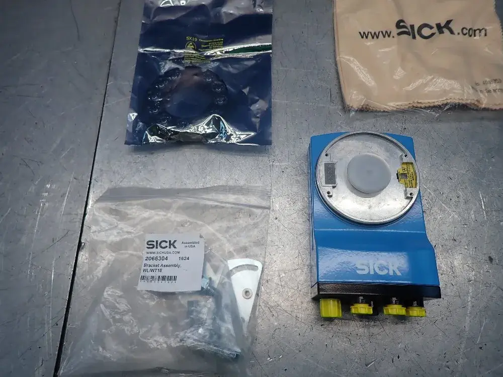 NEW SICK V2D652RMCXXF6