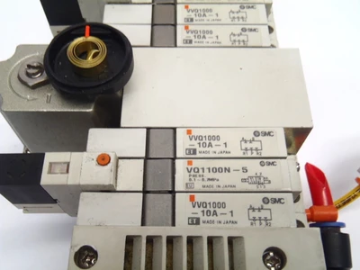 USED SMC PNEUMATIC MANIFOLD