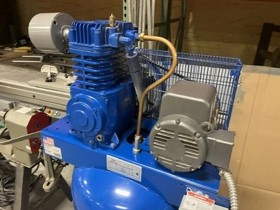 Used QUINCY QTV-5 Tank Mounted Air Compressors New York US | MachineryMax #1502463