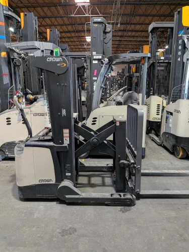 Used 2023 CROWN SHR5520-30 Reach Stackers & Container Handlers Pennsylvania US | National Lift Equipment #1502132