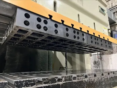 2000 KOMATSU #OBW-250-2 OBI / Gap Frame Press | Universal Press & Machinery (UPM) (8)