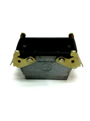 USED CONTACT ELETRONICS RECEPTACLE HOUSING 3.06 X 2.5 X 1.75 INCH
