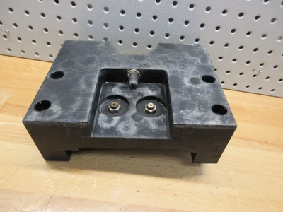 USED 2013 USED HAAS PARTS AND TOOLING 20-0806B TOOL CHANGE STOP POCKET SMTC40-40