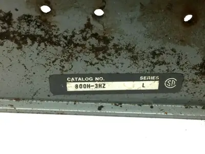 New | in-Stock ALLEN-BRADLEY 30.5MM PUSHBUTTON ENCLOSURE Electrical Boxes | Maverick Industrial Sales #1119708