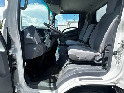 Used 2019 ISUZU NQR Reefer Trucks Florida US | Truck and Van Outlet #1509194