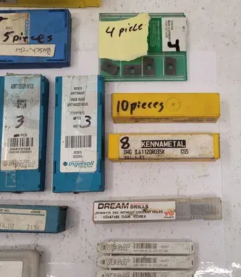 ASSORTED CARBIDE TOOLING, INSERTS, AND DRILL BITS KIT (VARIOUS MANUFACTURERS)