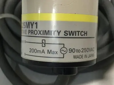USED OMRON E2K-C25MY1
