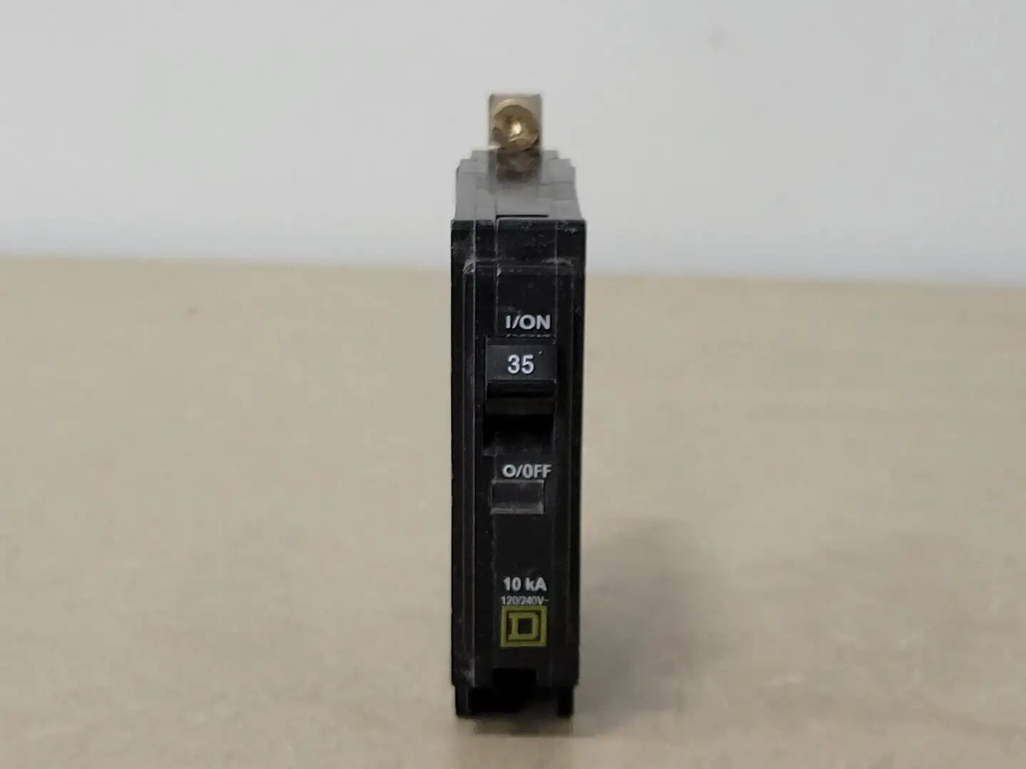 USED SQUARE D QOB135