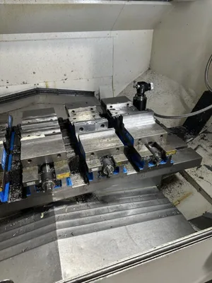 2018 OKUMA GENOS M560-V Vertical Machining Centers | Lion Machinery (6)