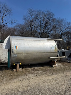 USED APACHE 7,250 Gallon