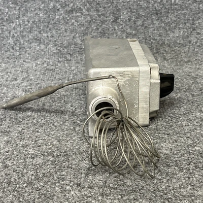 Used Johnson Controls A19AUC-2 Estate & Personal Property California US | Davliegogo LLC #1730155