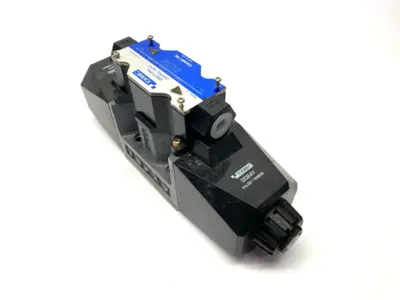 USED TOKIMEC SOLENOID HYDRAULIC DIRECTIONAL CONTROL VALVE