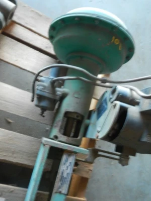Fisher 6" 125 Class, CI Butterfly Valve