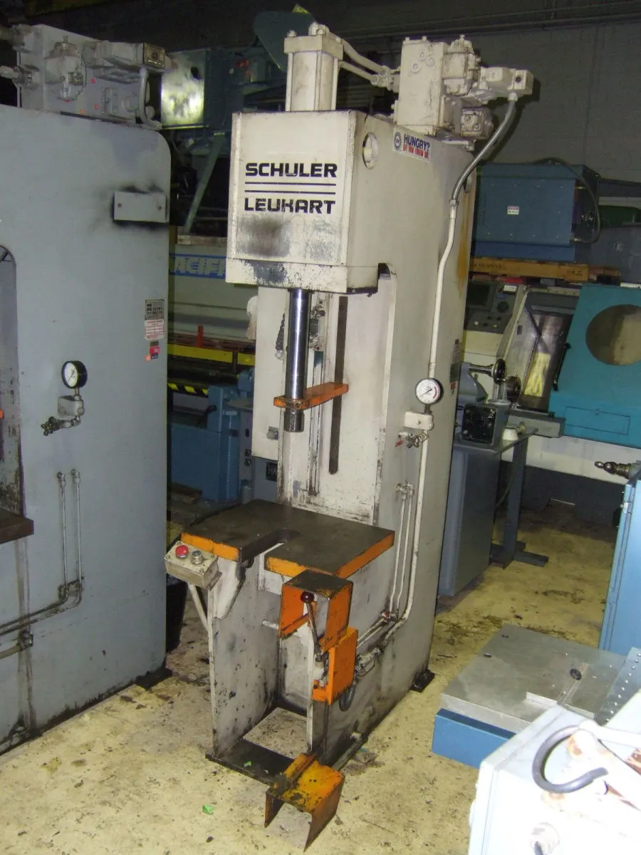USED SCHULER 12 OGF