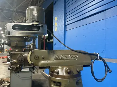 Used BRIDGEPORT 26026 Vertical Mills Ohio US | HGR 24 #1316119