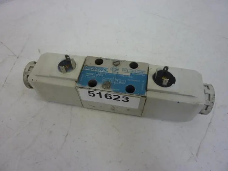 Used VICKERS DG4V-3-6C-M-U-HL7-60 Valves/Fittings Michigan US | Ideal Machinery #695300