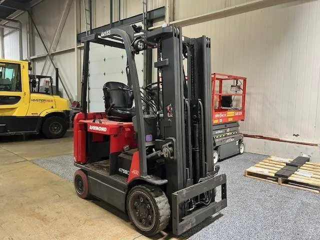 Used RAYMOND 4750C50S 4-Wheel Sit down Electric Counterbalance Forklifts Illinois US | Somerset Equipment Sales #1546156