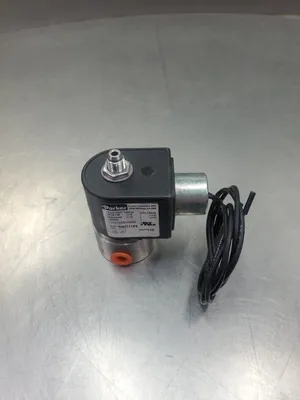 PARKER 71315SN1GN00 (N0C111P3) SOLENOID VALVE, 10W. 5E-19