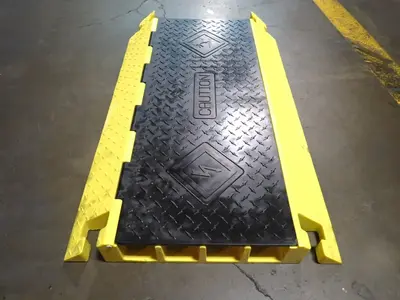 Used CHECKERS INDUSTRIAL BB4300GMB/Y Covers Ohio US | HGR 24 #785578
