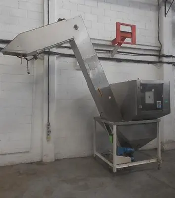 Omega model H-1-18 stainless steel boat feeder.