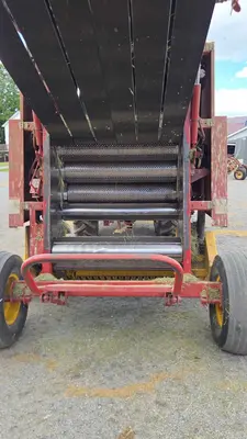 Used NEW HOLLAND 648 Square Balers Nebraska US | Trustworthy Equipment #1403579