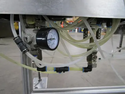 Conveyor with Wirecut