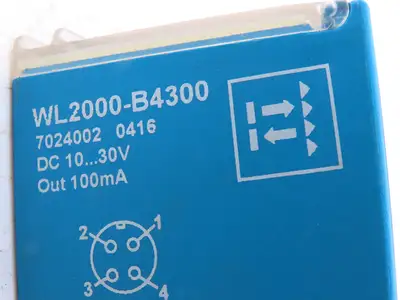 Sick WL2000-B4300 Photoelectric Proximity Sensor 15M Range 10-30VDC