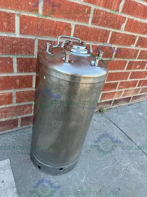 USED ALLOY PRODUCTS 45 LITER STAINLESS STEEL PRESSURE VESSEL 130 PSI