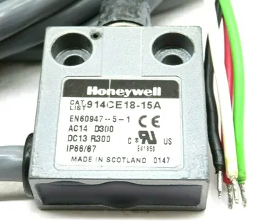 NEW HONEYWELL 914CE18-15A LIMIT SWITCH EN60947–5-1 914CE1815A