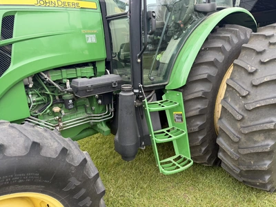 USED 2013 JOHN DEERE 6140D