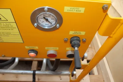 Condor 207 Air Operated Sheet Metal Lift