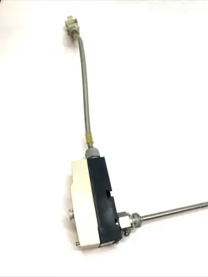 USED JUMO SURFACE THERMOSTAT 16A 230V SNAP SWITCH IP54