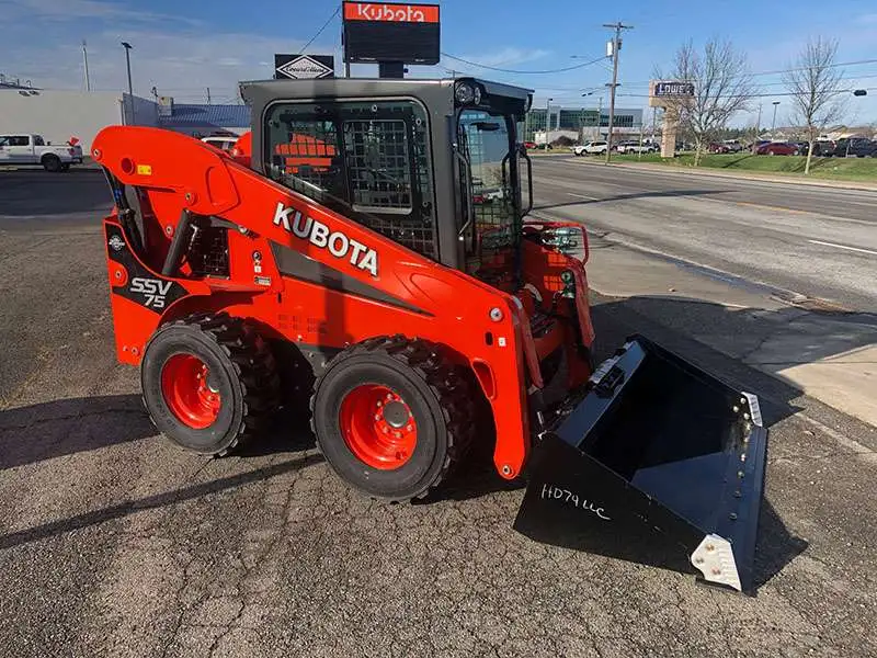 USED 2021 Kubota SSV75