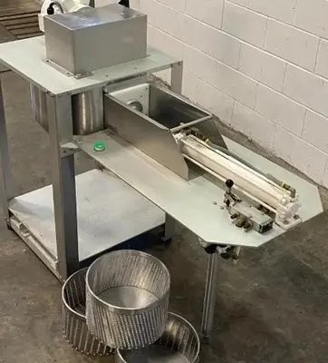 Rotary Cheese Grater - 3 grating cylinders