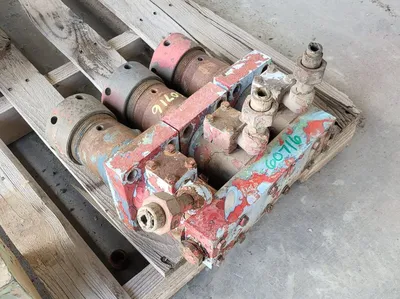 USED GARDNER DENVER FLUID END/ PLUNGERS