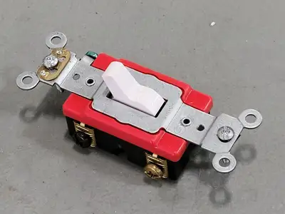 NEW LEVITON 1222-2W