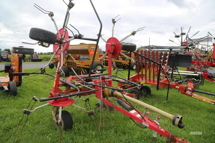 Used 2014 MASSEY FERGUSON TD1635 Tedders Pennsylvania US | Zimmerman Farm Service #1410216